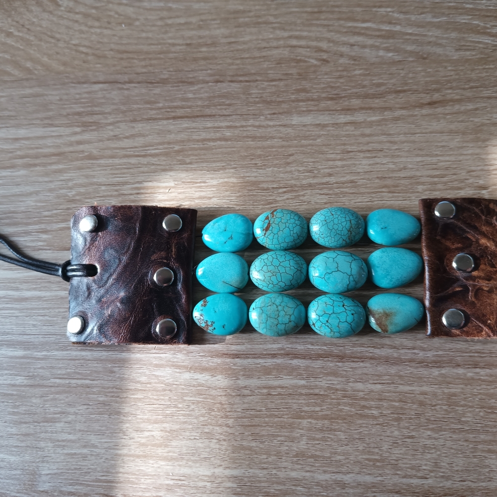 Genuine Handmade Turquoise Beaded Leather Bracelet - Picture 5 of 15
